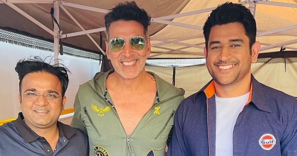 MS-Dhoni-Akshay-Kumar