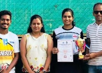 Girls-Double-Crown-winner-Harshita-Bangera-with-guest