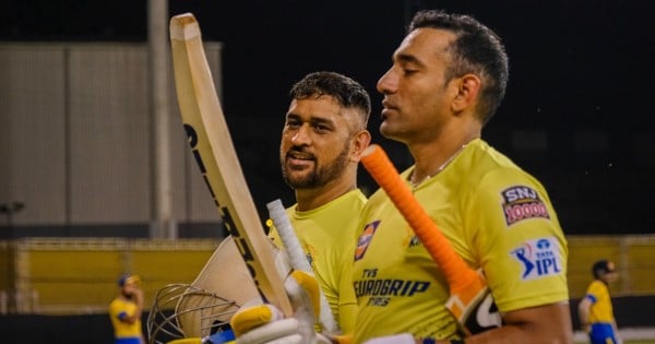 MS-Dhoni-And-Robin-Uthappa