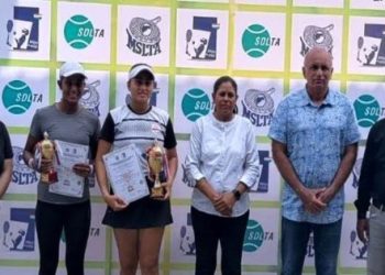 Womens-event-Winner-with-chief-guest