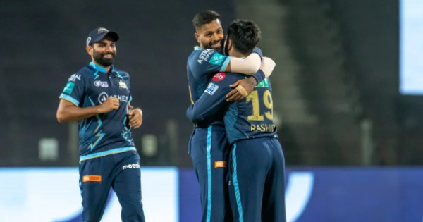 Hardik-Pandya-And-Mohammed-Shami