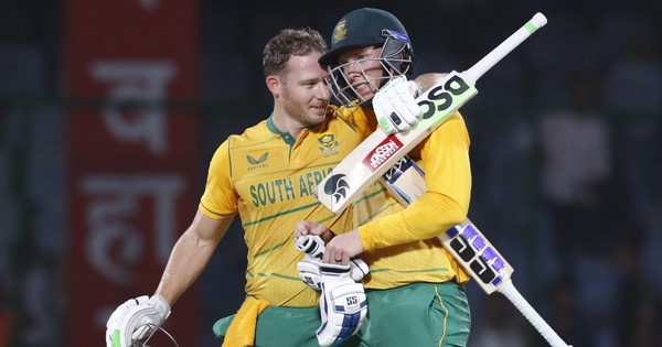 David-Miller-And-Rassie-Van-Der-Dussen-INDvsSA