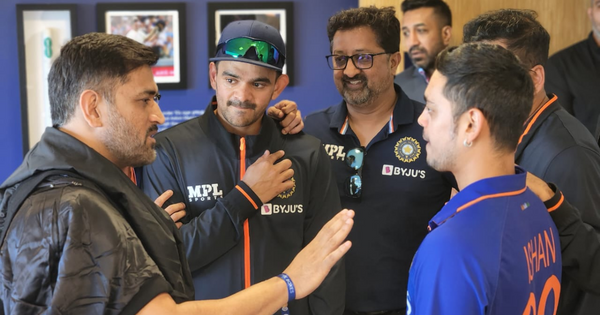 MS-Dhoni-India-Dressing-Room