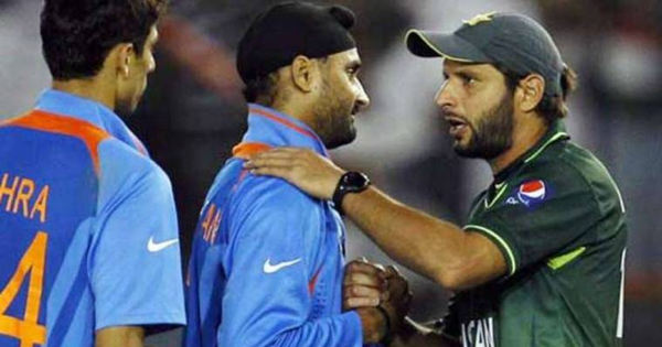 Shahid-Afridi-Harbhajan-Singh