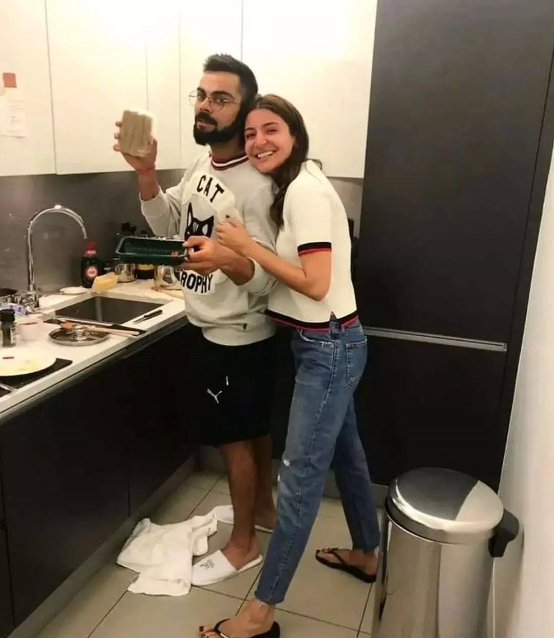  Virat-Kohli-And-Anushka-Sharma