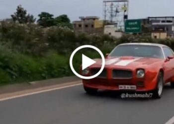 MS Dhoni with his Muscle car