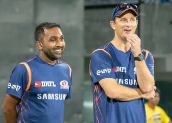 Mahela-Jayawardene-And-Shane-Bond