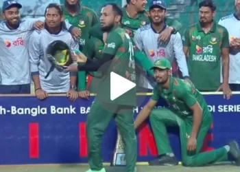 broken helmet celebration by Bangladesh