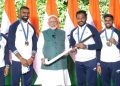 hockey team meets modi